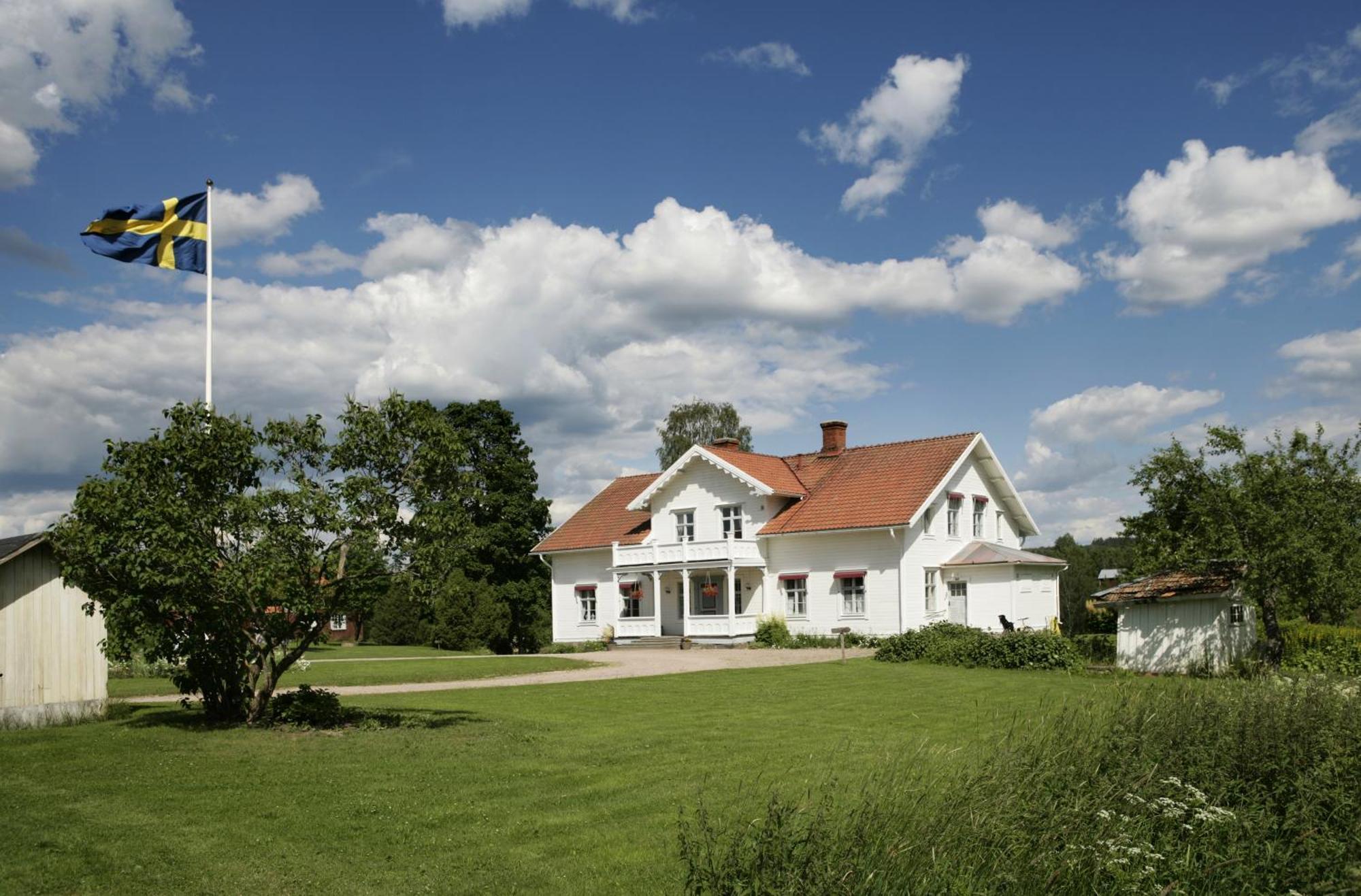 Sahlstroemsgarden Casa de hóspedes Torsby Exterior foto