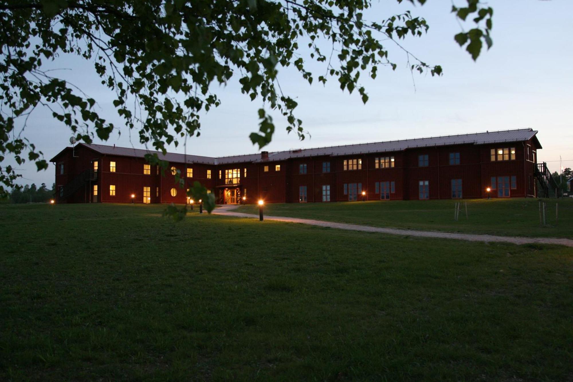 Sahlstroemsgarden Casa de hóspedes Torsby Exterior foto